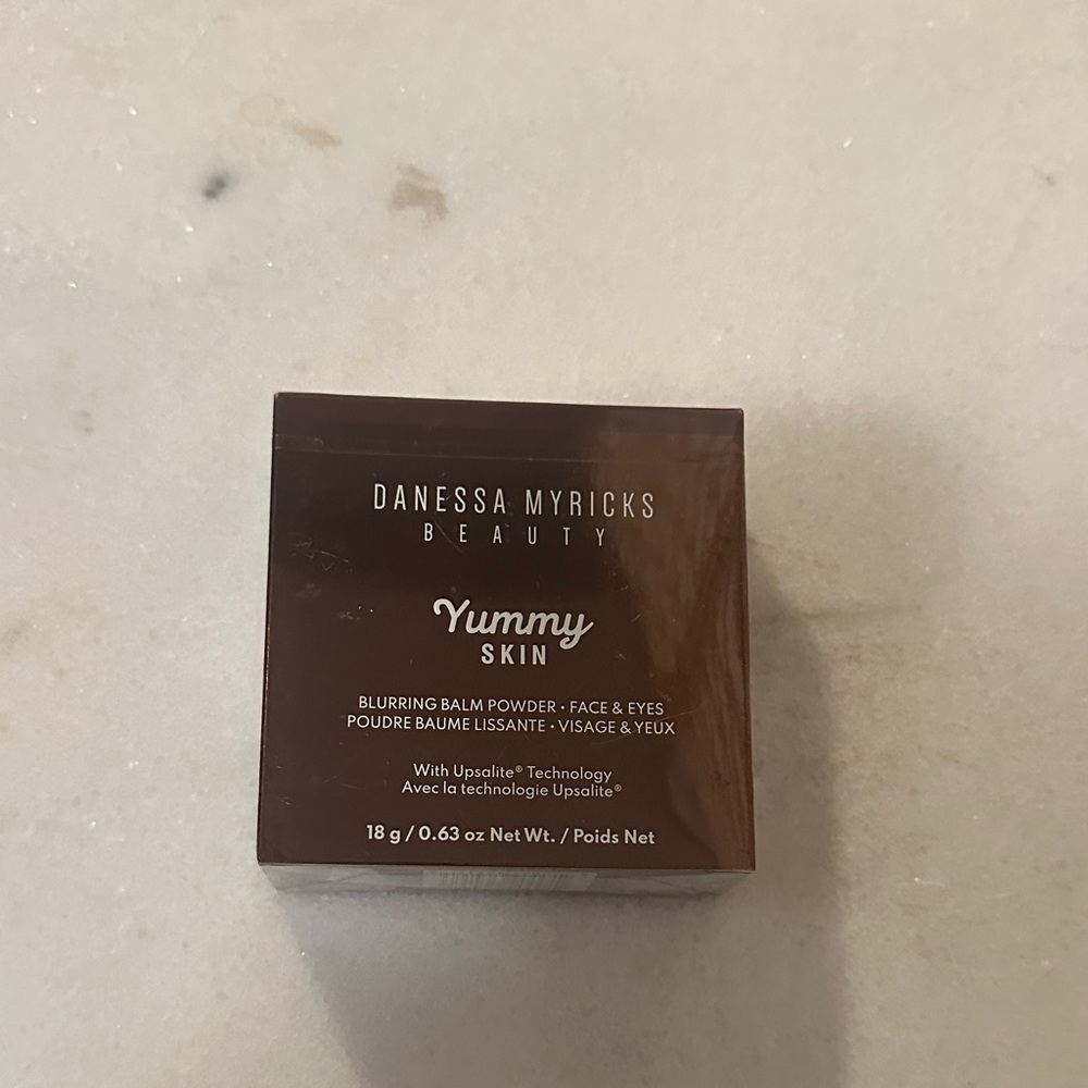 Danessa Myricks Beauty Yummy Skin Blurring Balm Powder - Deep Brown